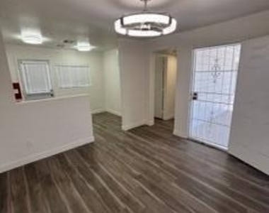502 E Cody Drive - Photo Thumbnail 3