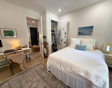 143 Meserole Street - Photo Thumbnail 12
