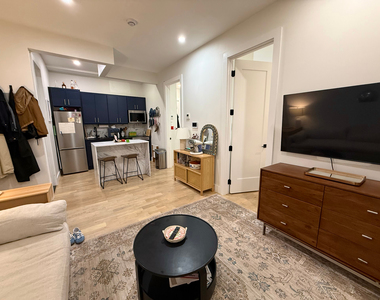 143 Meserole Street - Photo Thumbnail 5