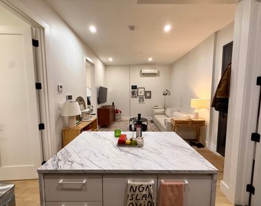 143 Meserole Street - Photo Thumbnail 3