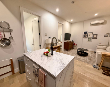 143 Meserole Street - Photo Thumbnail 2