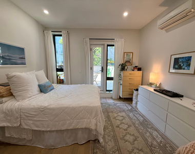 143 Meserole Street - Photo Thumbnail 11