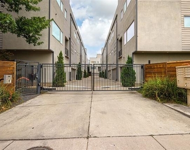 4616 Steel Street - Photo Thumbnail 1