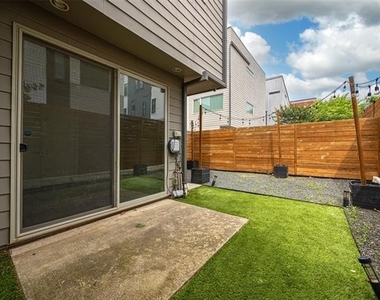 4616 Steel Street - Photo Thumbnail 6
