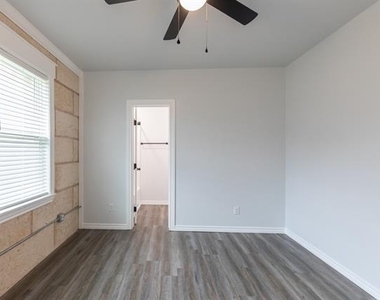 381 Kristie Path - Photo Thumbnail 10
