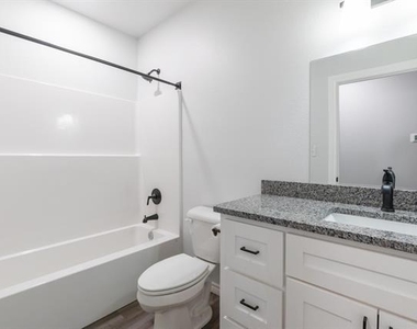 381 Kristie Path - Photo Thumbnail 18