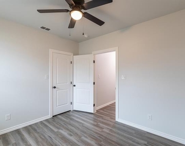 381 Kristie Path - Photo Thumbnail 16