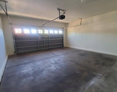 8458 E Edgewood Avenue - Photo Thumbnail 13