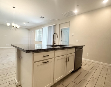 20626 W Ormondo Way - Photo Thumbnail 9
