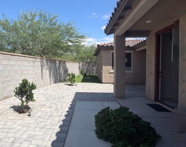 20626 W Ormondo Way - Photo Thumbnail 3
