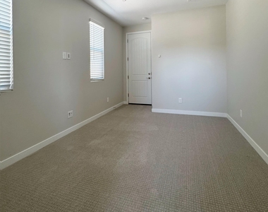 20626 W Ormondo Way - Photo Thumbnail 17