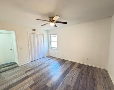 4718 Bethany Drive - Photo Thumbnail 5
