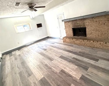 4718 Bethany Drive - Photo Thumbnail 6