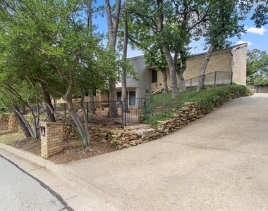 905 Crowley Road - Photo Thumbnail 7