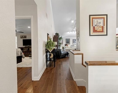 905 Crowley Road - Photo Thumbnail 10