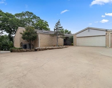 905 Crowley Road - Photo Thumbnail 8