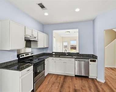 2620 Ezekial Way - Photo Thumbnail 7