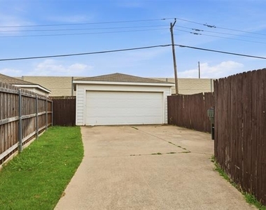 2620 Ezekial Way - Photo Thumbnail 22