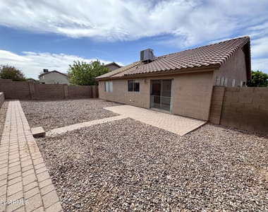8556 W Carol Avenue - Photo Thumbnail 35