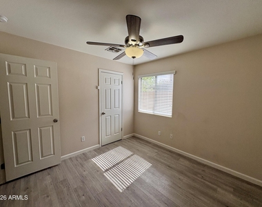 8556 W Carol Avenue - Photo Thumbnail 32