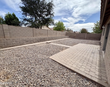 8556 W Carol Avenue - Photo Thumbnail 34