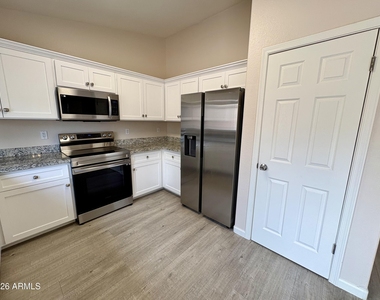 8556 W Carol Avenue - Photo Thumbnail 13