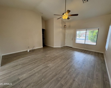8556 W Carol Avenue - Photo Thumbnail 6