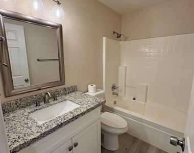 8556 W Carol Avenue - Photo Thumbnail 15