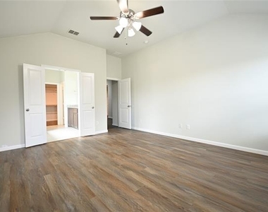 260 Old Wichita Trail - Photo Thumbnail 16