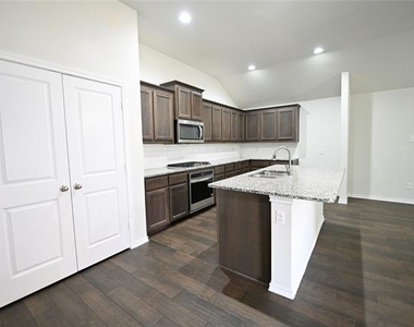 260 Old Wichita Trail - Photo Thumbnail 9