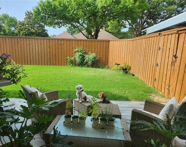 1800 Sacramento Terrace - Photo Thumbnail 11