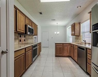 7611 Cordova Drive - Photo Thumbnail 15