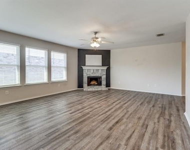 1721 Southridge Lane - Photo Thumbnail 3