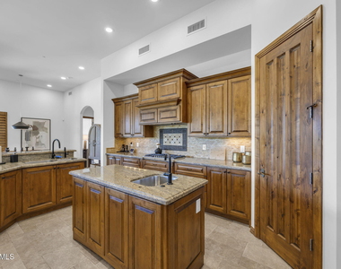 3105 E Arroyo Hondo Road - Photo Thumbnail 17