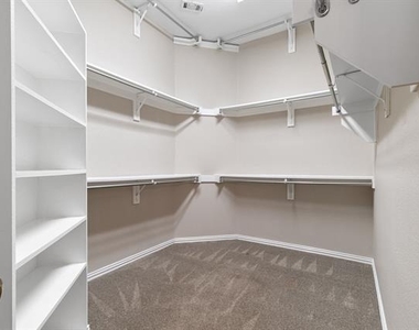 615 Lake Bridge Drive - Photo Thumbnail 14