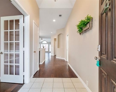 615 Lake Bridge Drive - Photo Thumbnail 2