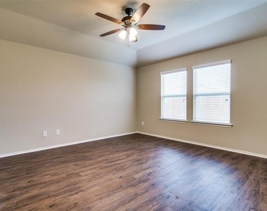 1512 Wild Rye Circle - Photo Thumbnail 10