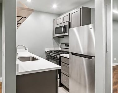 1804 Gould Street - Photo Thumbnail 2