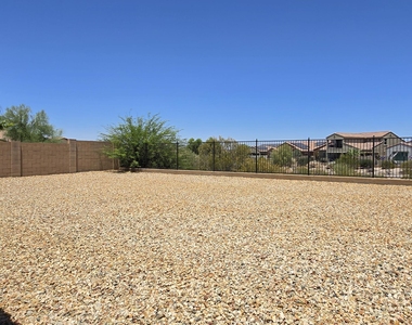 17878 W Desert Wind Drive - Photo Thumbnail 30