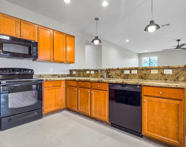 17878 W Desert Wind Drive - Photo Thumbnail 19
