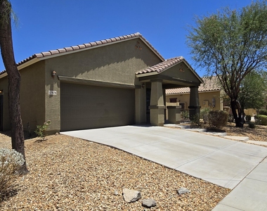 17878 W Desert Wind Drive - Photo Thumbnail 3