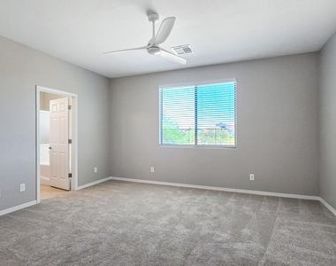 17878 W Desert Wind Drive - Photo Thumbnail 20