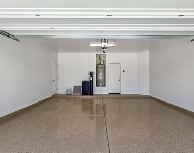 17878 W Desert Wind Drive - Photo Thumbnail 27
