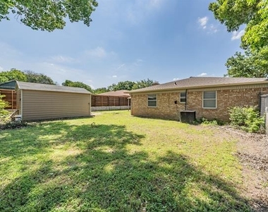 2863 Hitson Lane - Photo Thumbnail 5