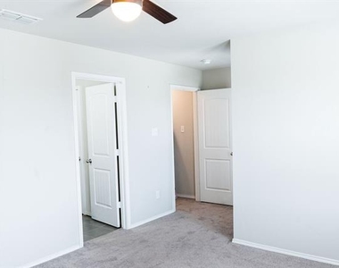 6325 Longhorn Herd Lane - Photo Thumbnail 34