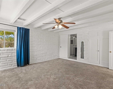 5702 E Camelback Road - Photo Thumbnail 4