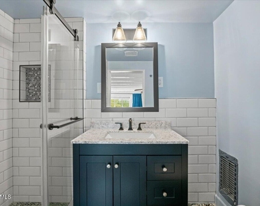 5702 E Camelback Road - Photo Thumbnail 8