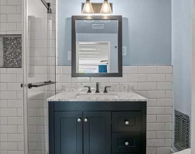 5702 E Camelback Road - Photo Thumbnail 9