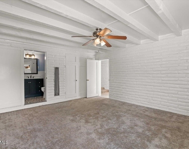 5702 E Camelback Road - Photo Thumbnail 6