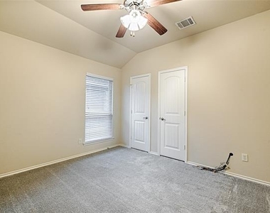 2805 Leslie Lane - Photo Thumbnail 19